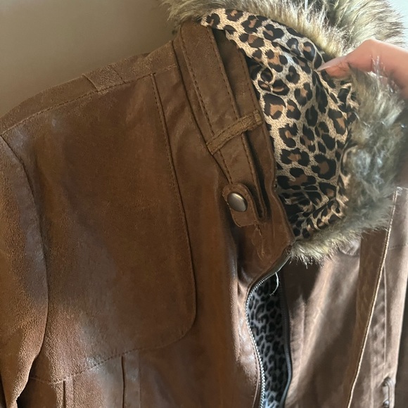 genuine leather jacket - Picture 4 of 8